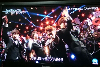 �Ō��4�lKAT-TUN