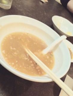 Ỹ[