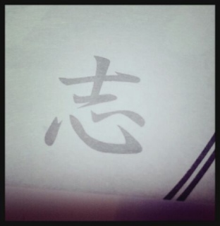 ��B
